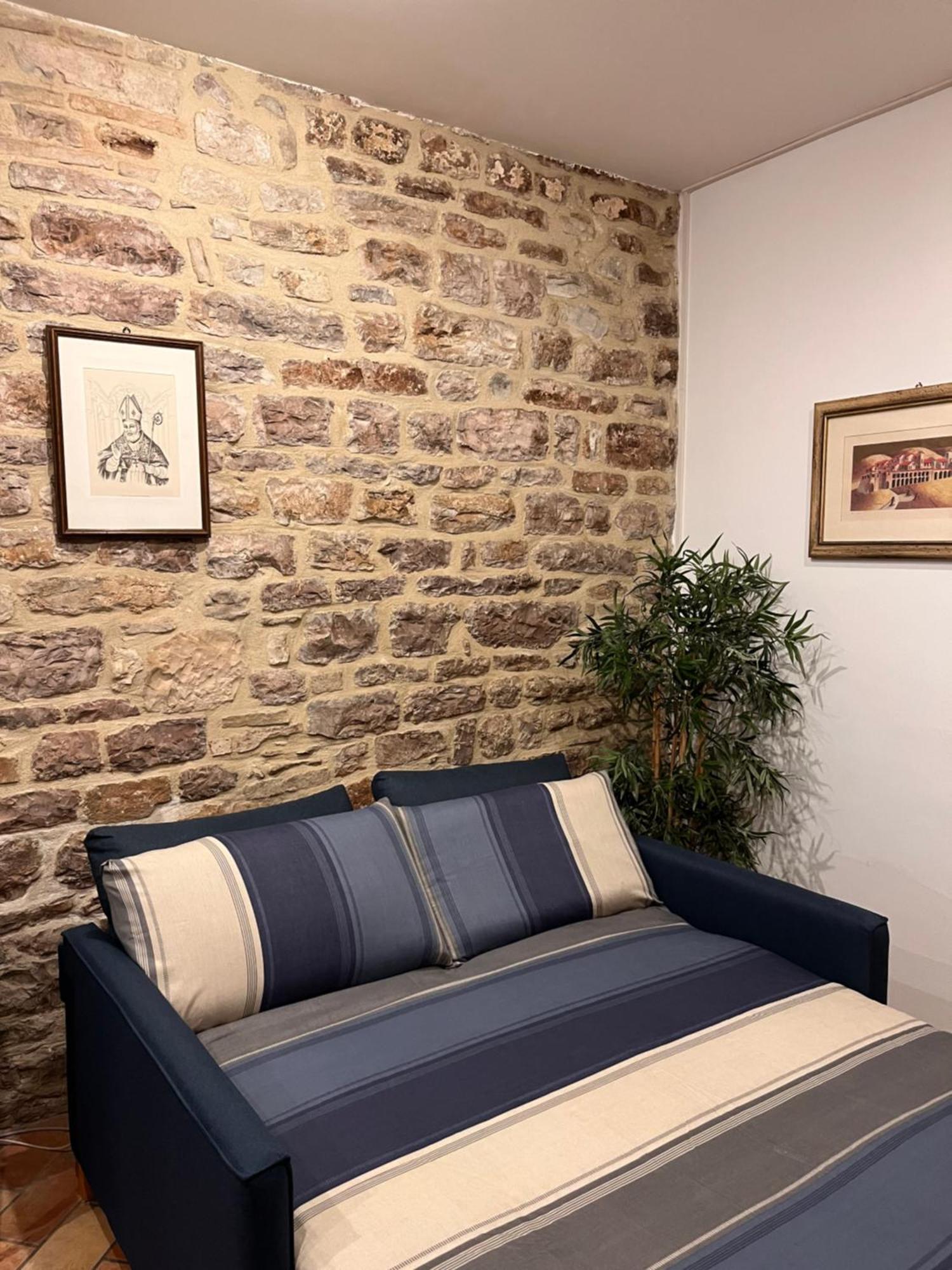 Apartament Casa Armanni - La Tua Casa Di Pietra Gubbio Zewnętrze zdjęcie